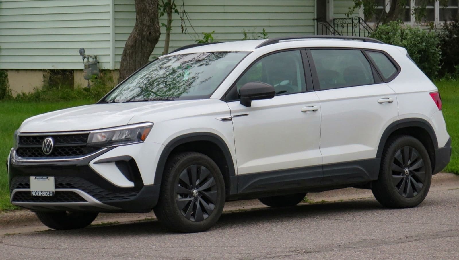 Volkswagen Taos SE AWD - Photo 3