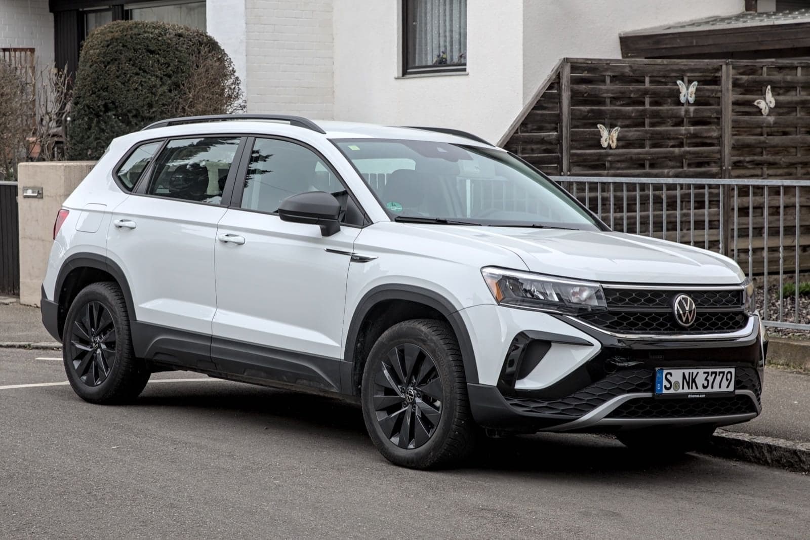Volkswagen Taos SE AWD - Photo 6