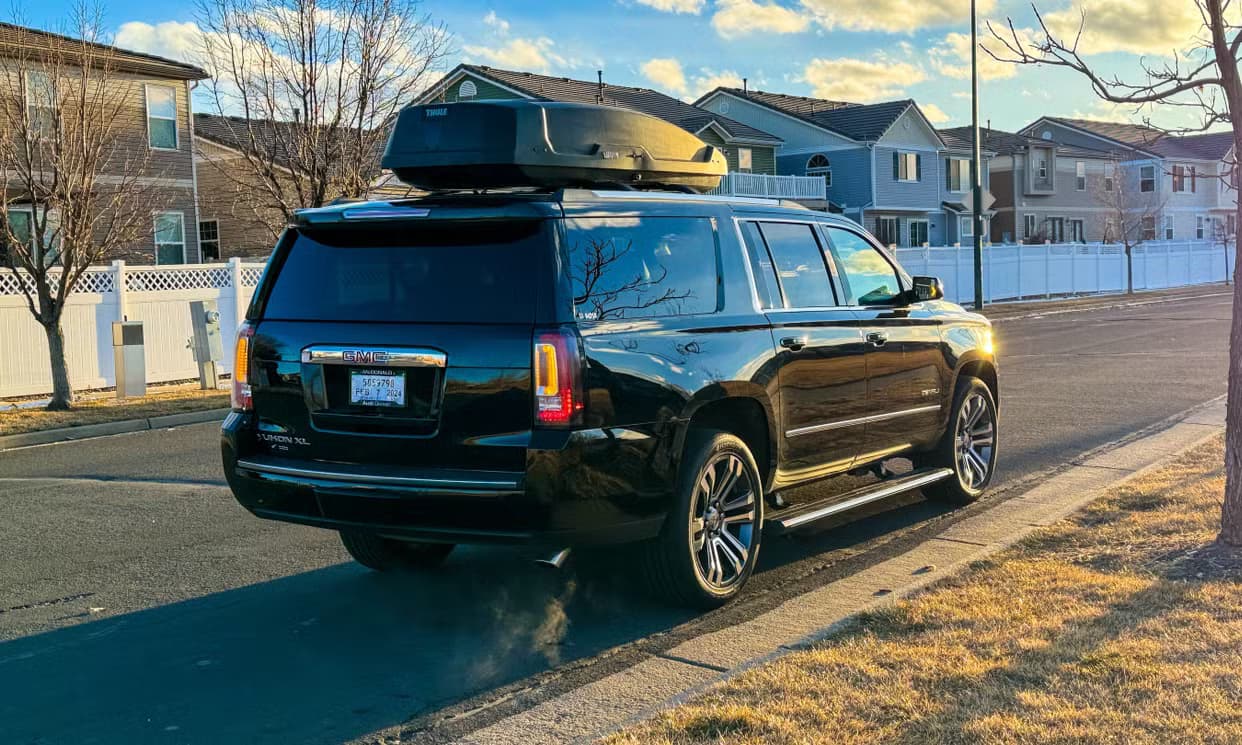 GMC YUKON XL - Photo 2