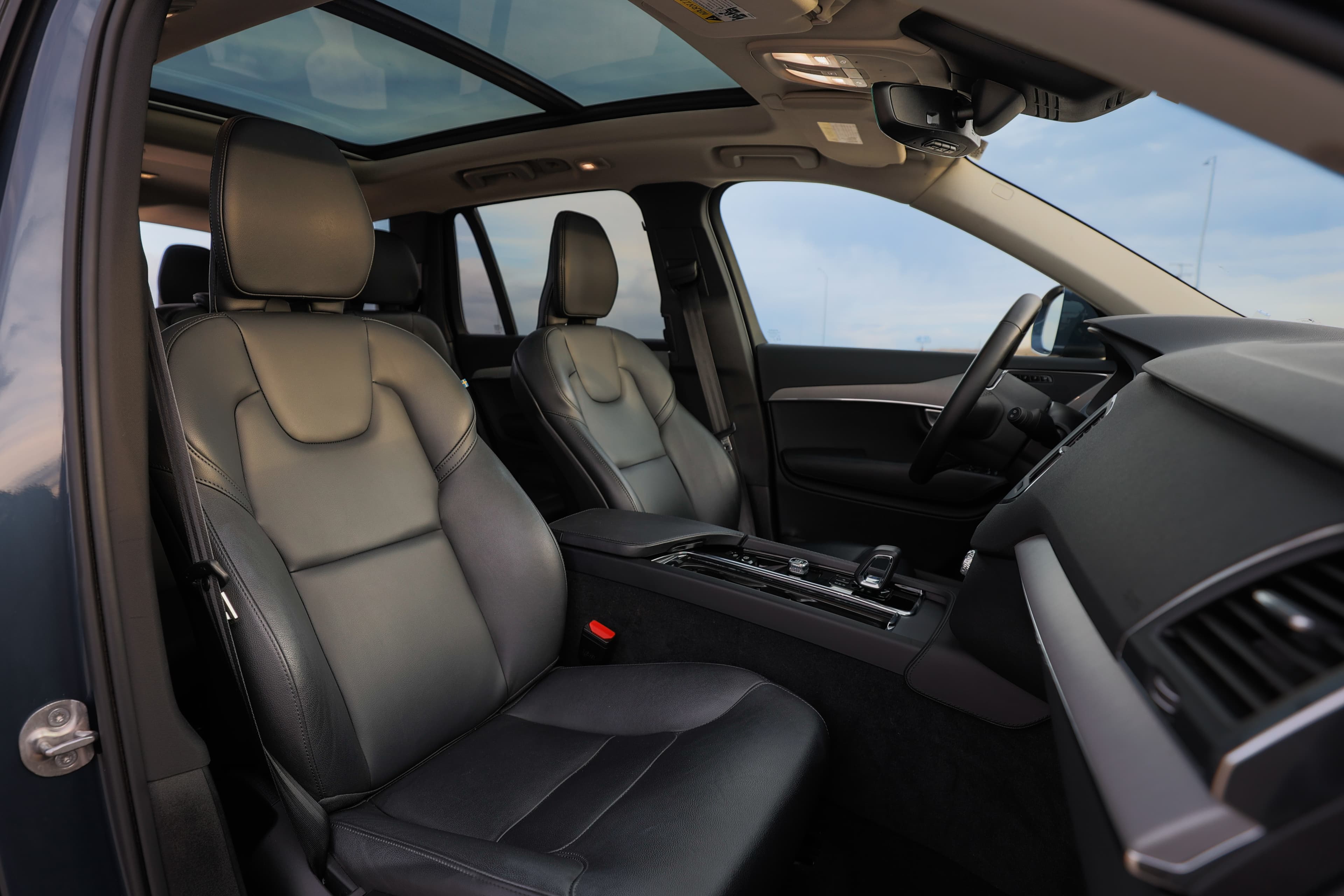 VOLVO XC-90 - Photo 16