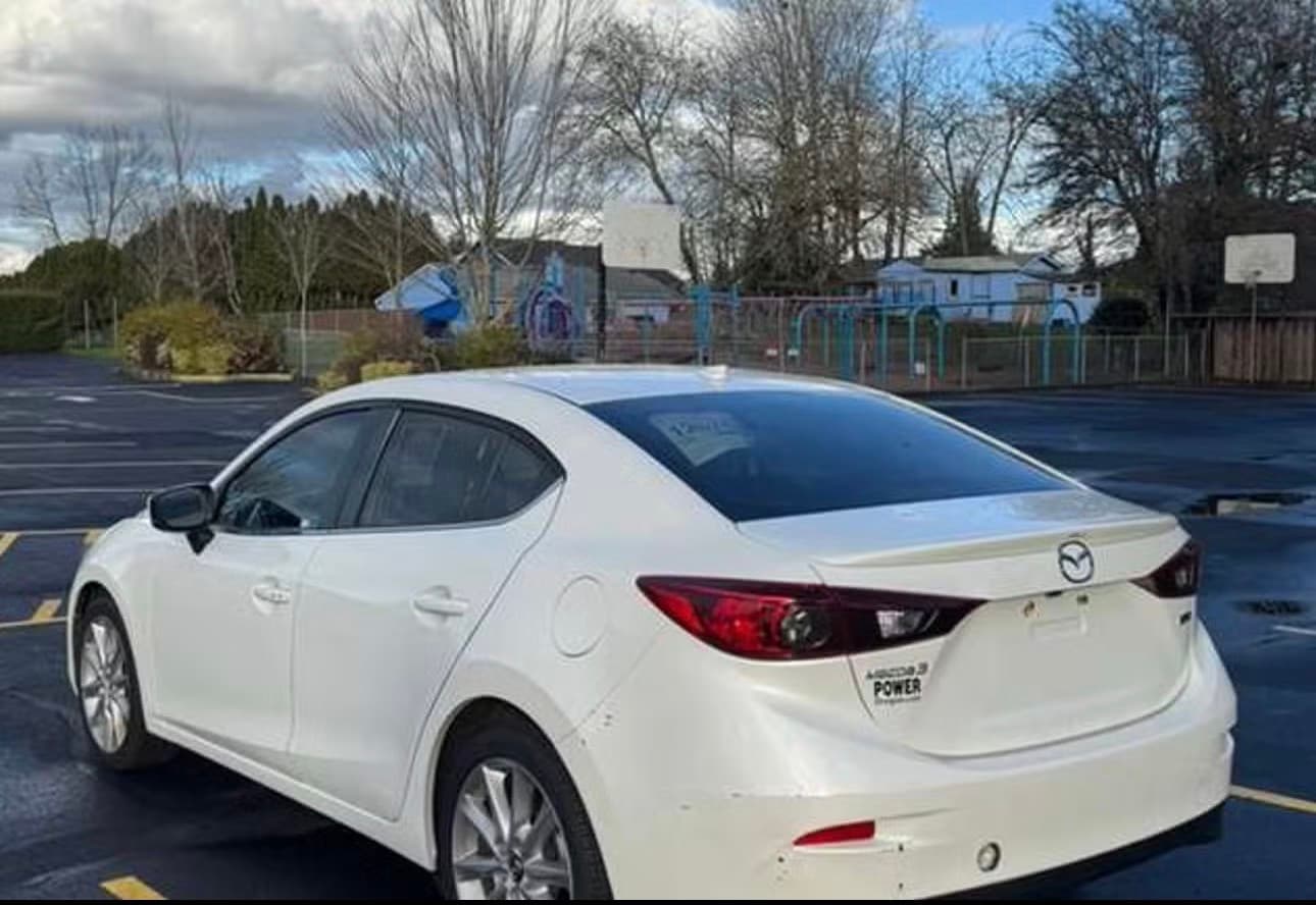 Mazda Mazda3 - Photo 2