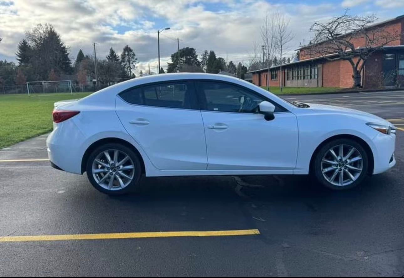 Mazda Mazda3 - Photo 4