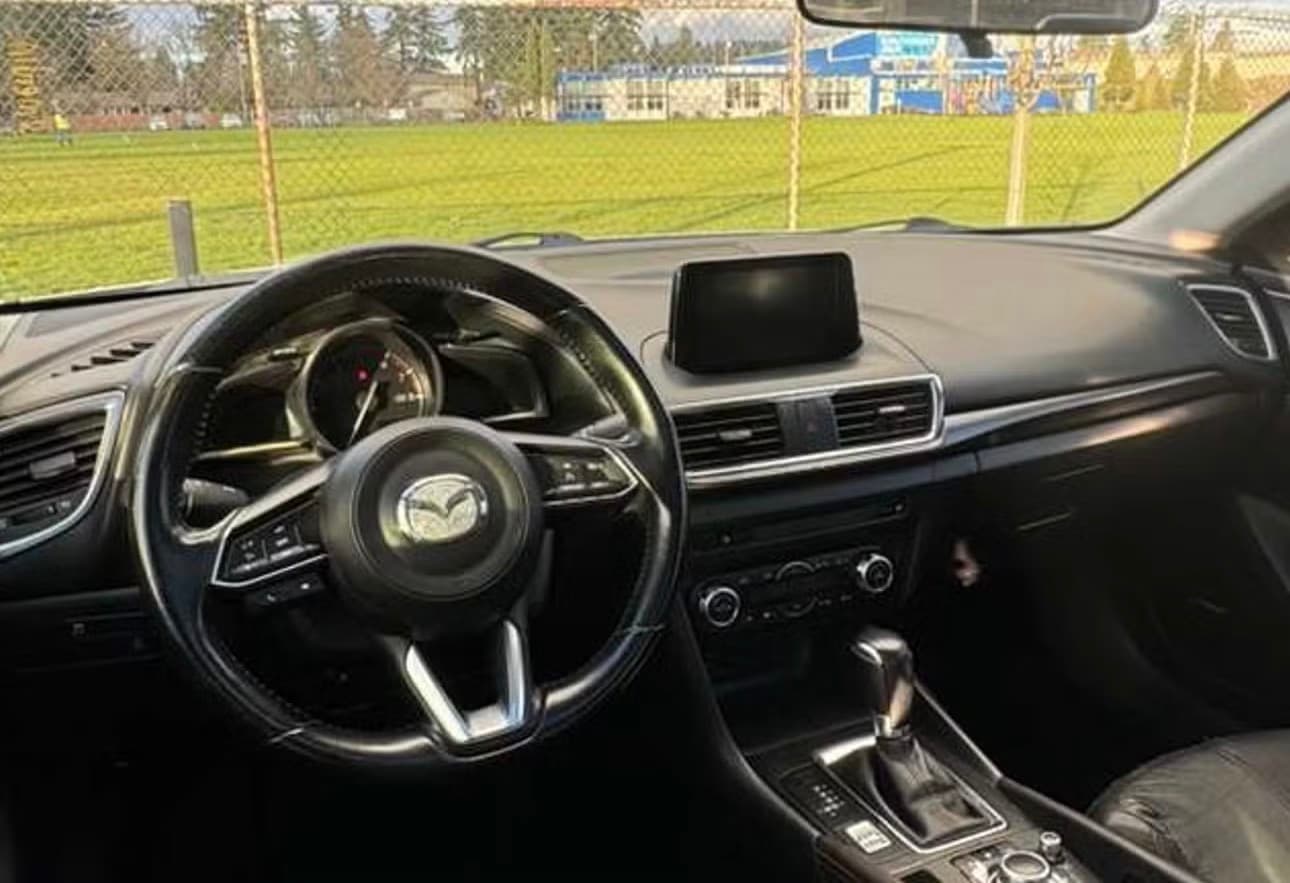 Mazda Mazda3 - Photo 8