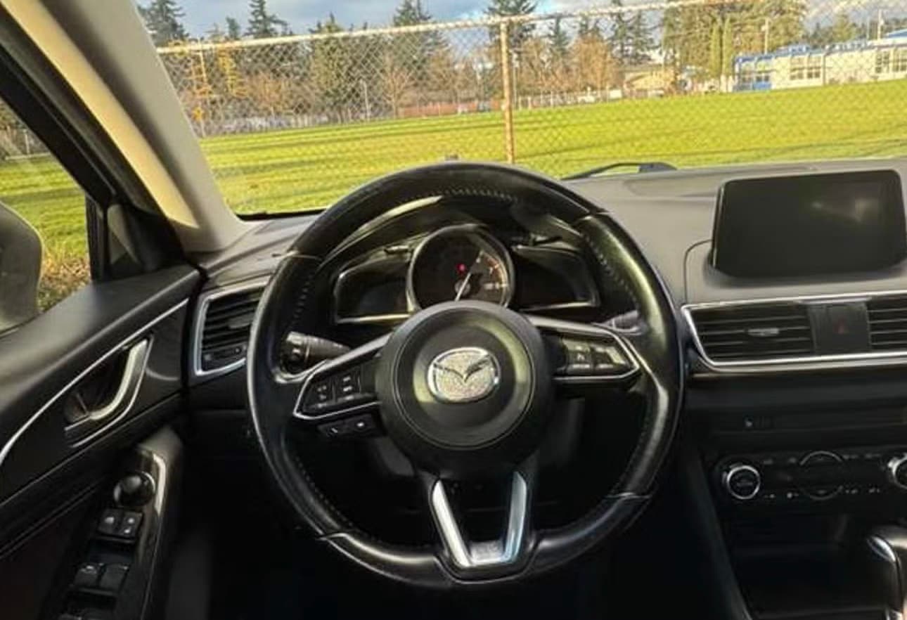 Mazda Mazda3 - Photo 9